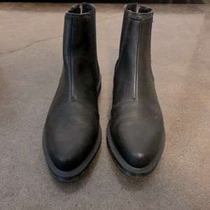 Worn once! Doc Marten Chelsea boot